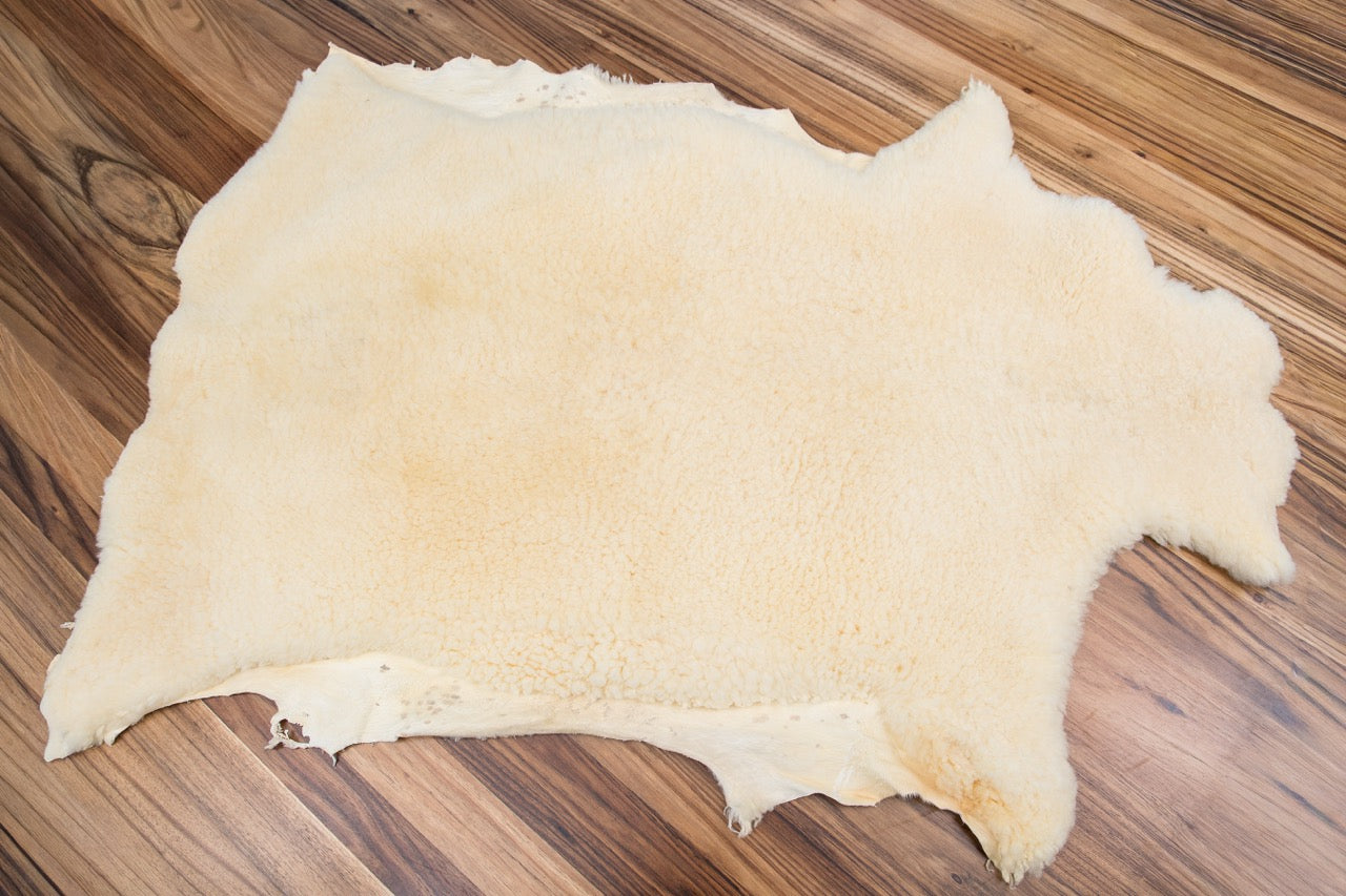 Oskava medical-grade genuine sheepskin pad (view 4)