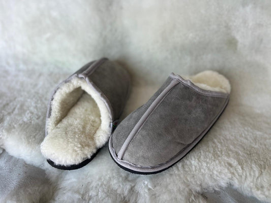 Oskava Sheepskin Slip Ons - Grey